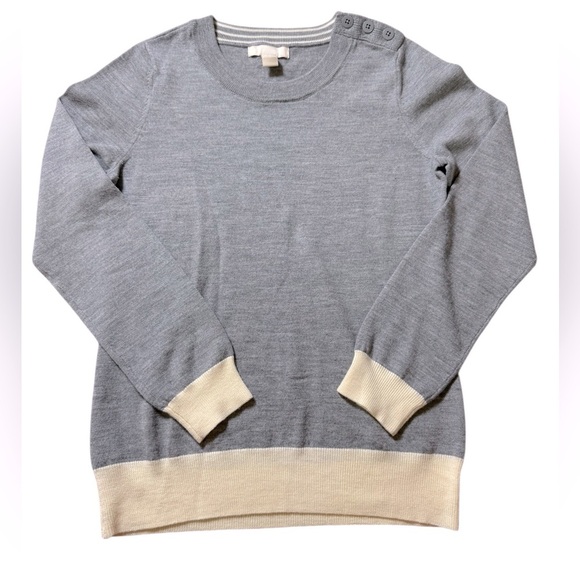 Sweaters - Banana Republic sz medium 100% extra fine merino wool sweater like-new condition
